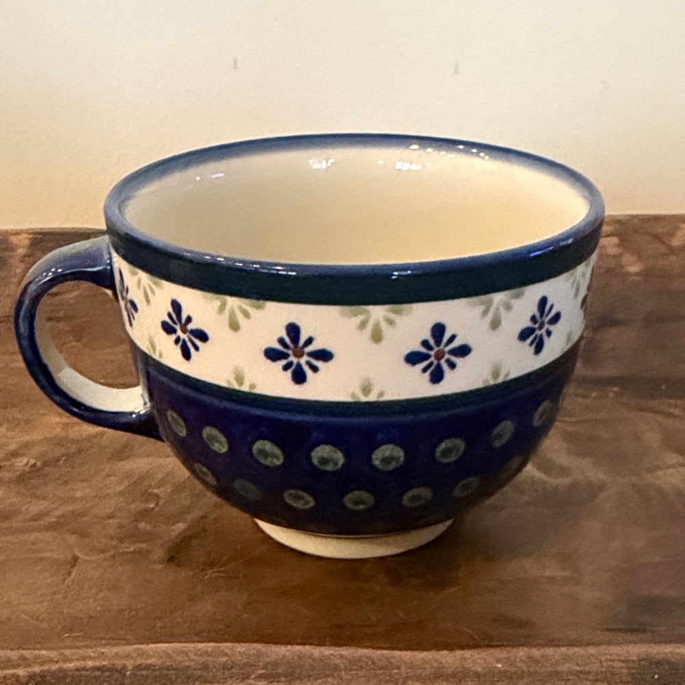 Elegant Blue and White Floral Mug